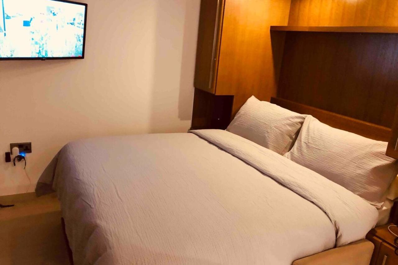 Westone Suite710-Hosted By Sweetstay Gibraltar Eksteriør bilde